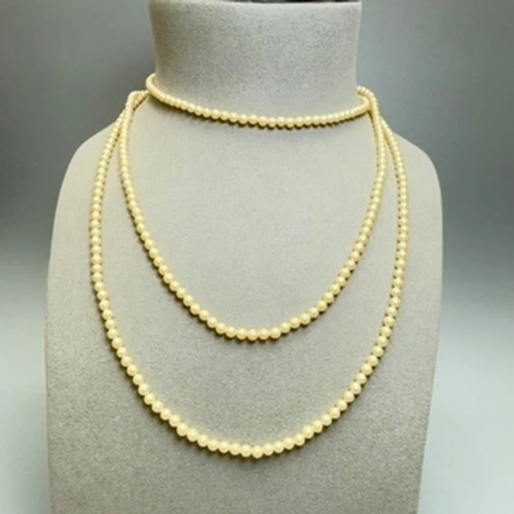 Vintage Cream Faux Pearl Necklace 54